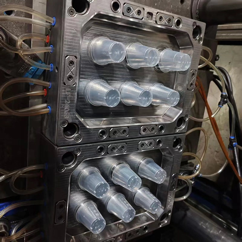 multi_cavity_injection_molding_navimold