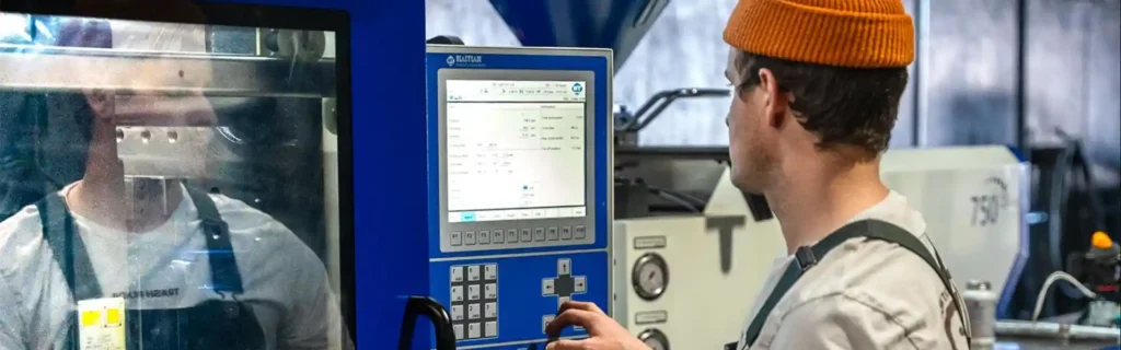 Injection_molding_machine_setup_navimold